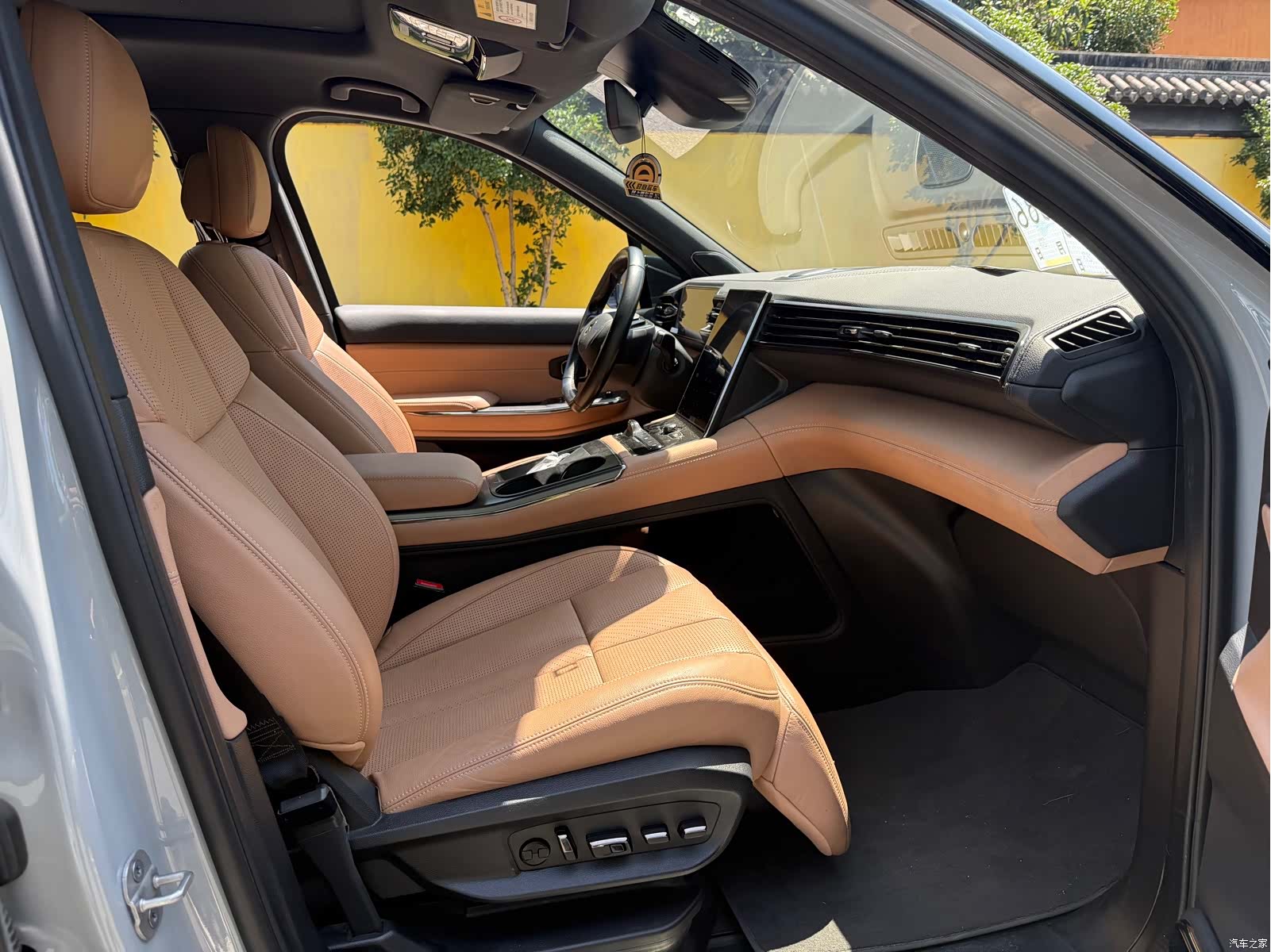 NIO ES8, 2020 12