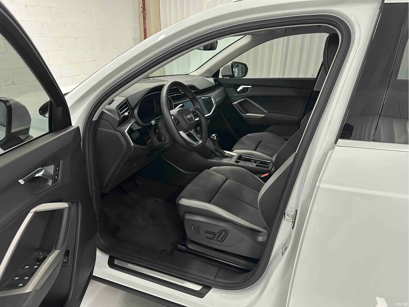 Audi Q3, 2022 9