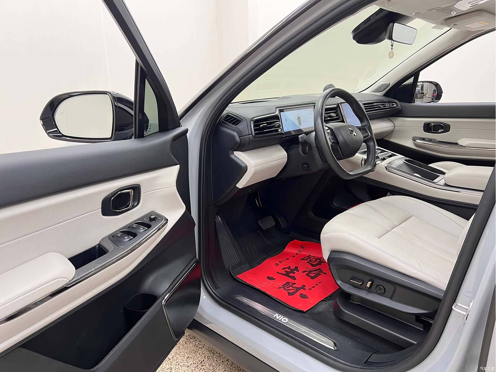 NIO ES8, 2021 13