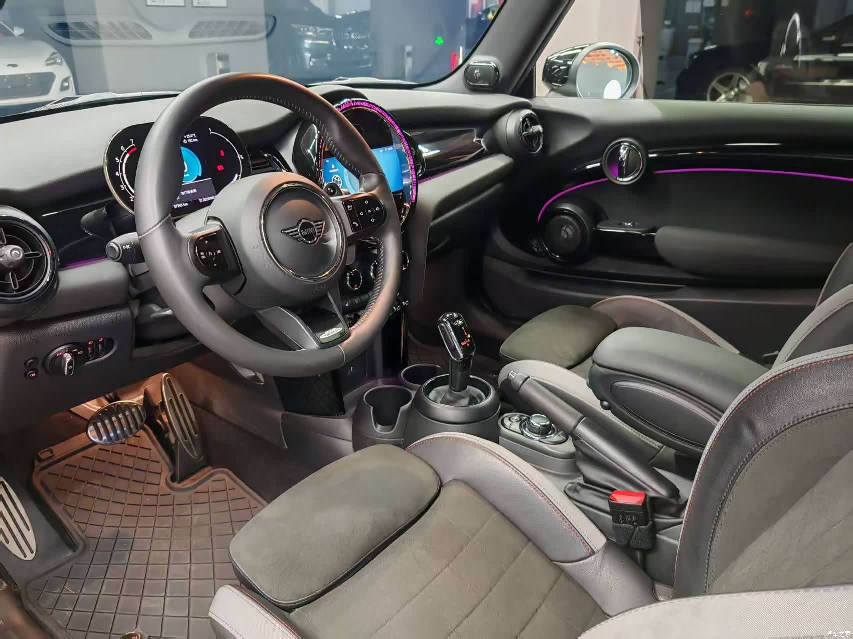 Mini Cooper, 2022 12