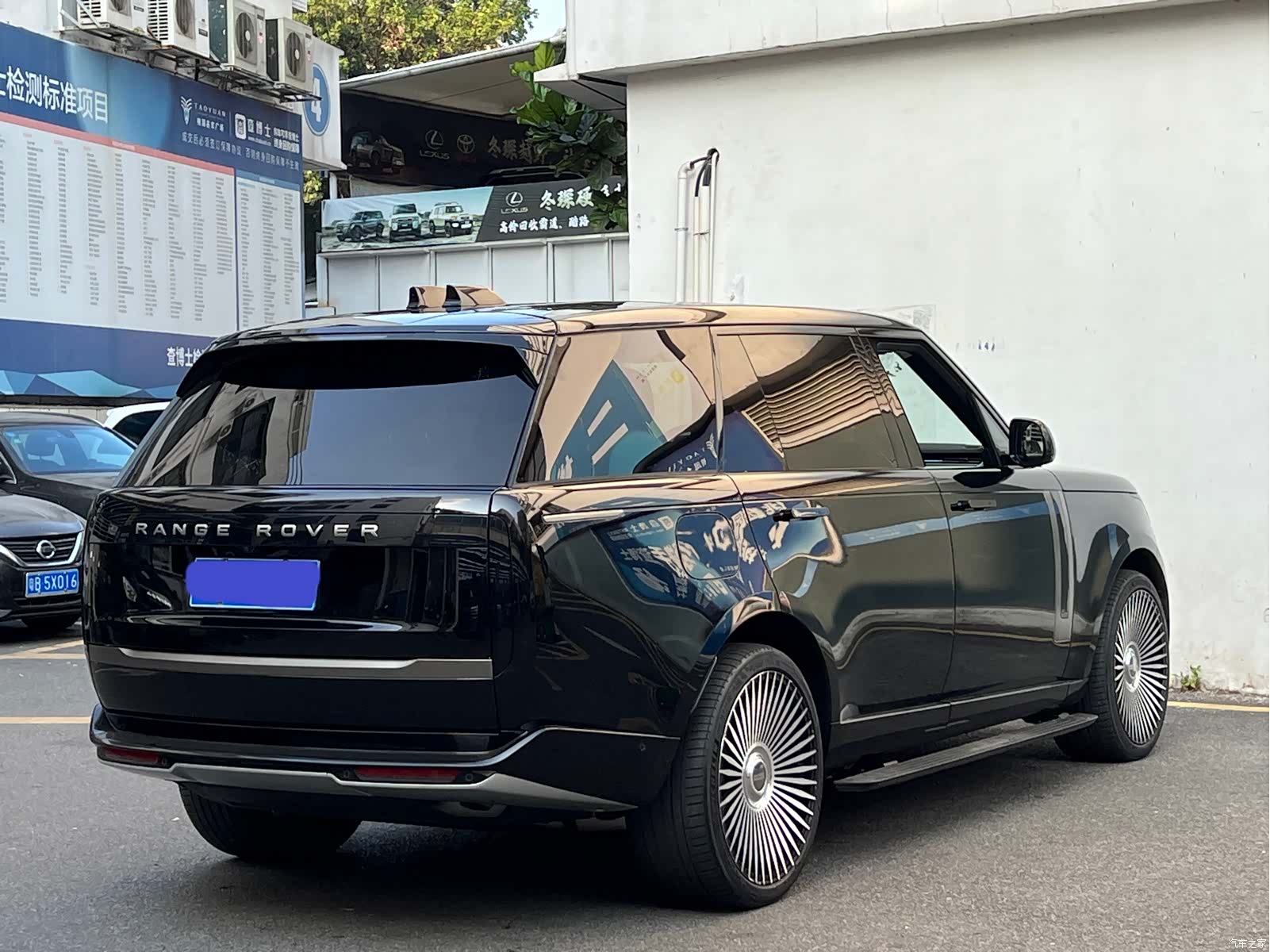 Land Rover Range Rover, 2023 9
