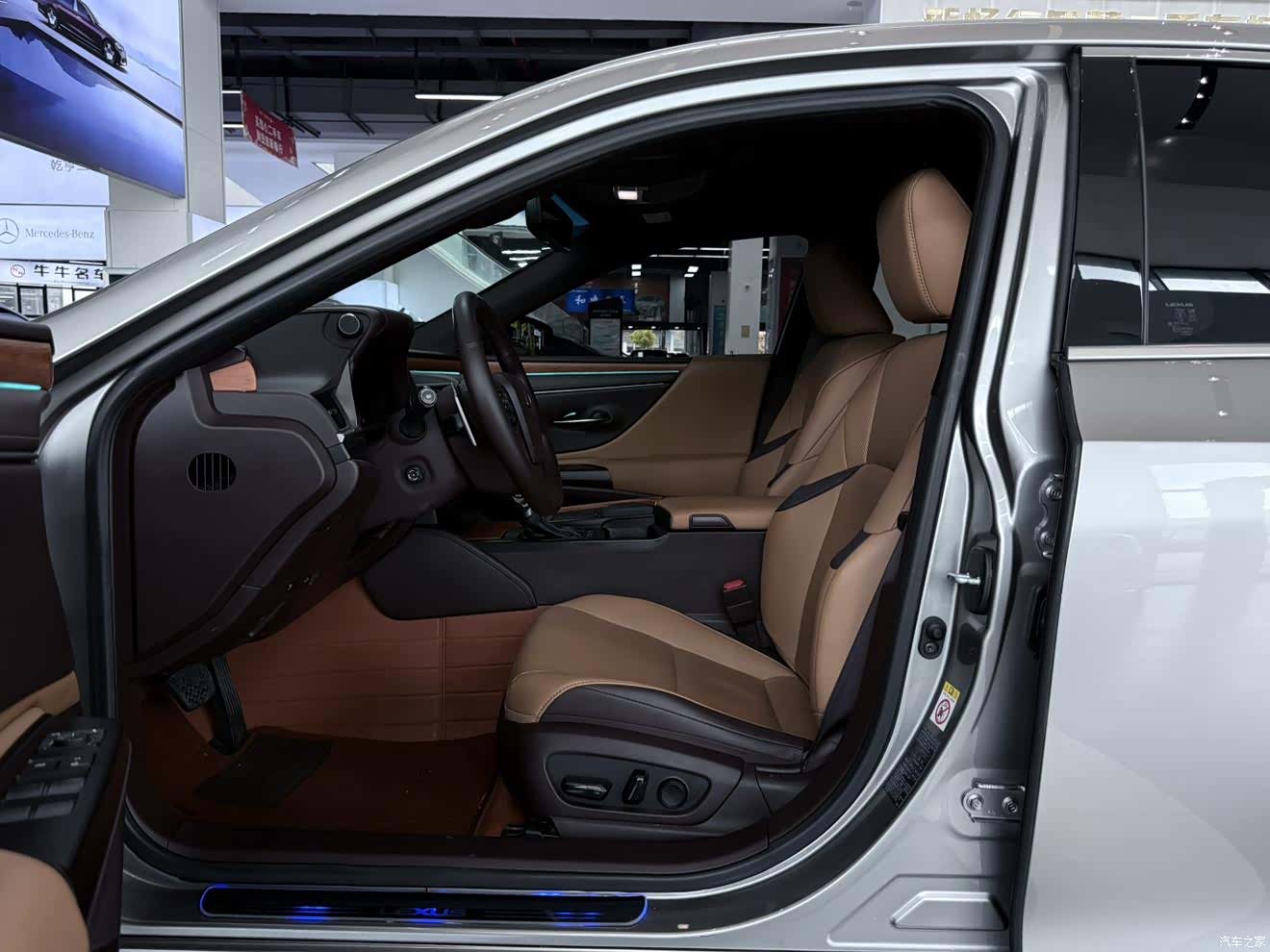 Lexus ES, 2019 6