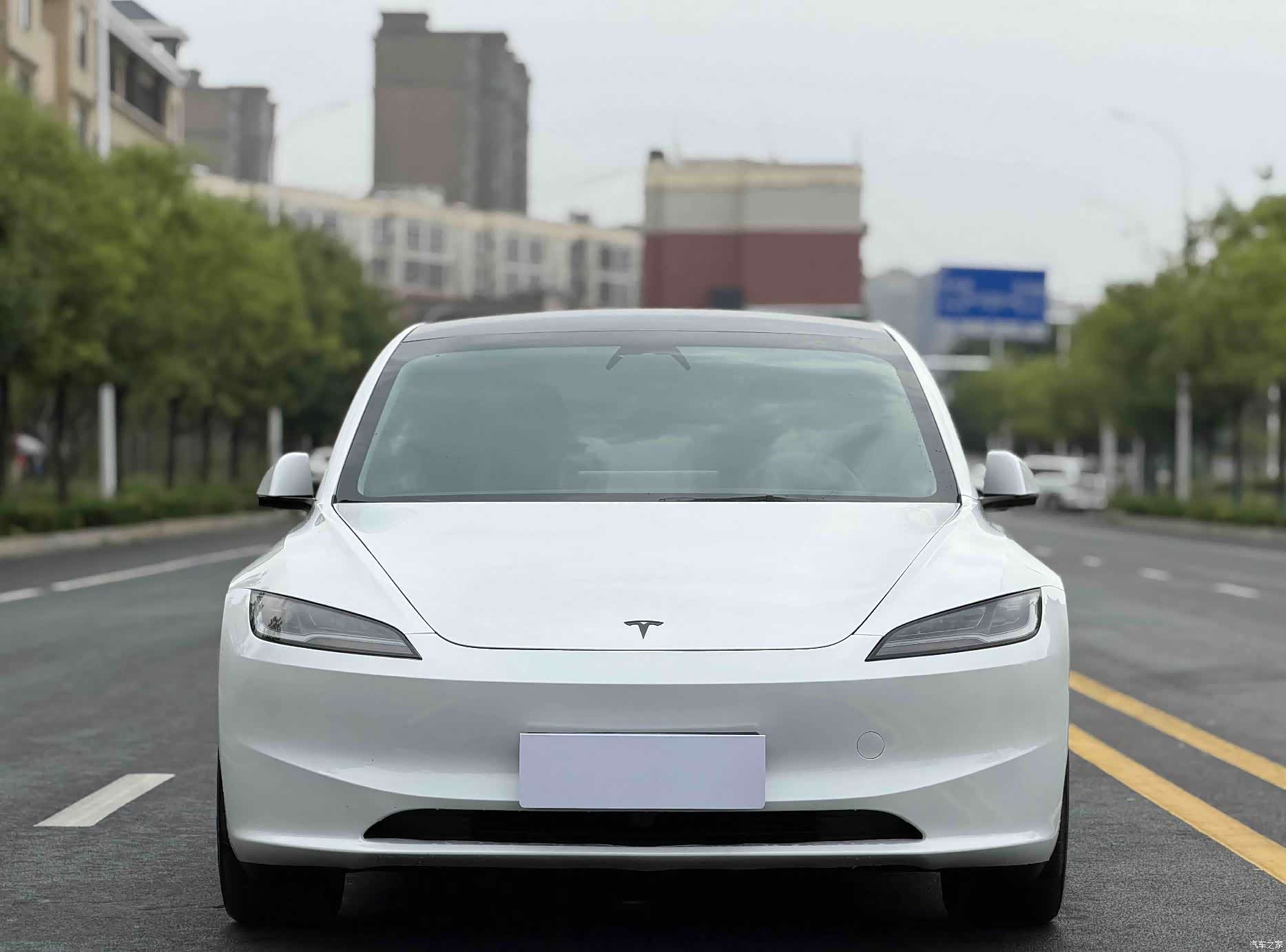 Tesla Model 3, 2025 2