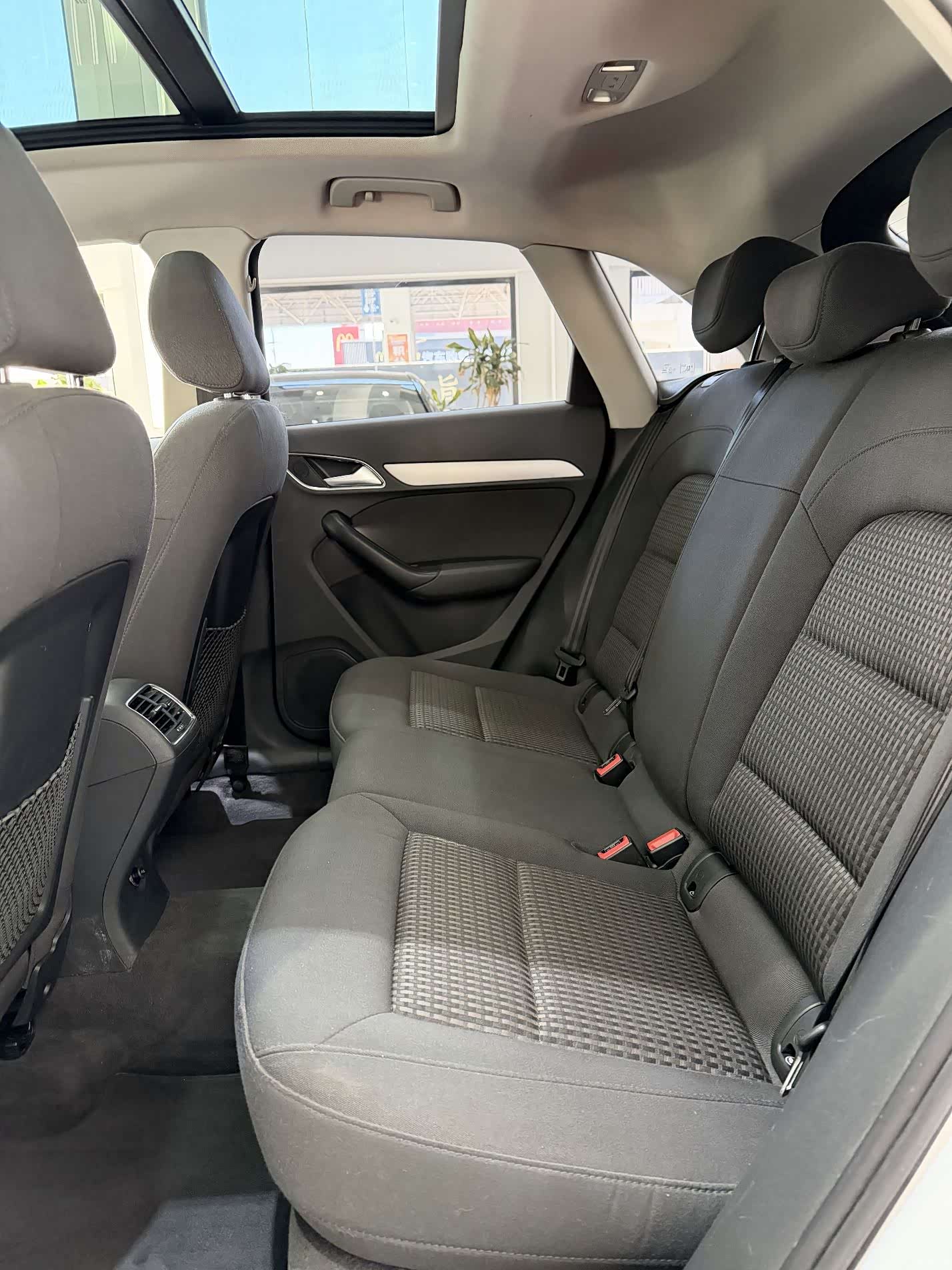 Audi Q3, 2016 8