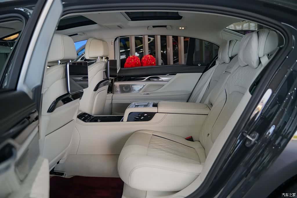 BMW 7 Series, 2023 3