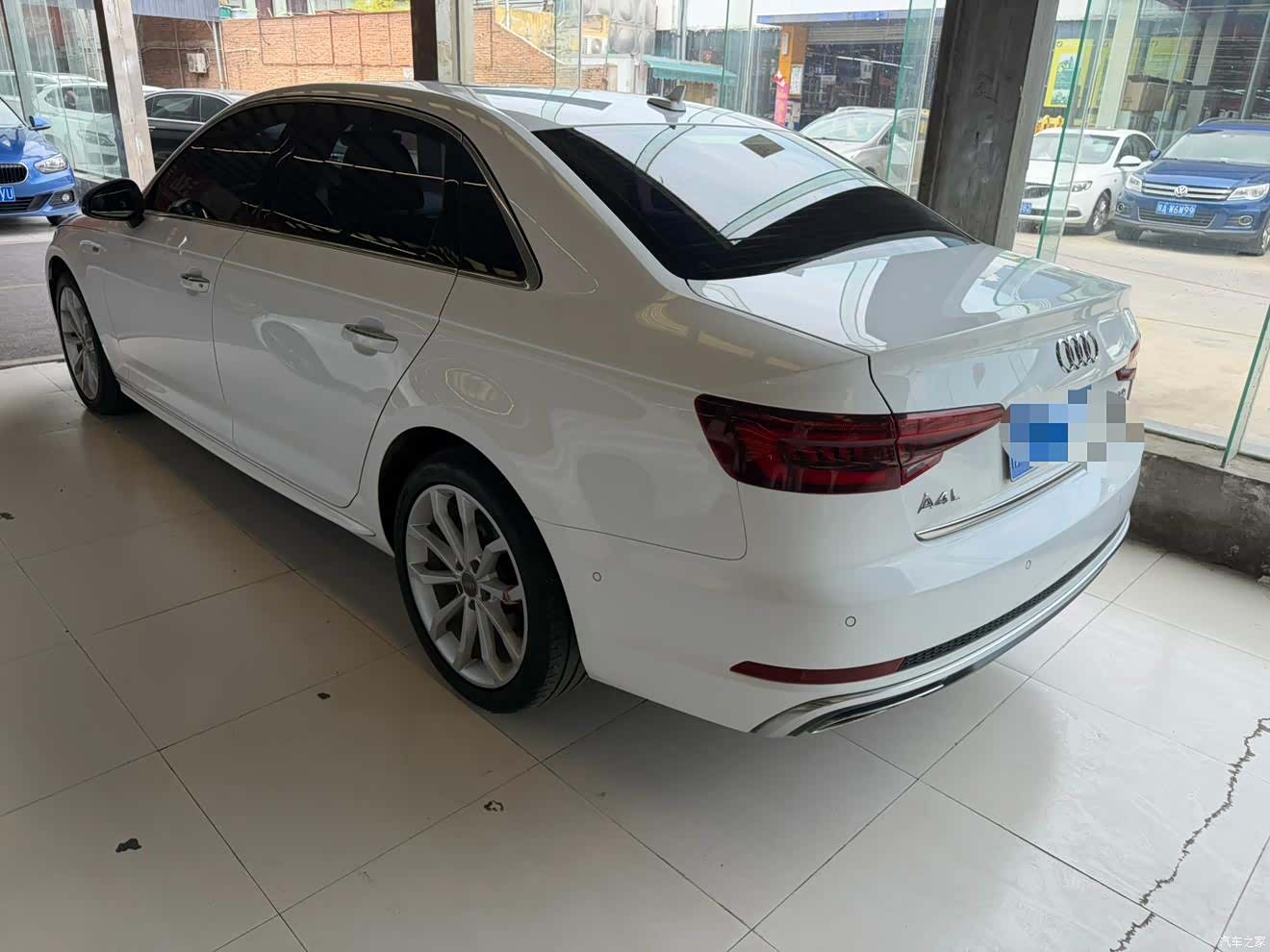 Audi A4L, 2019 15