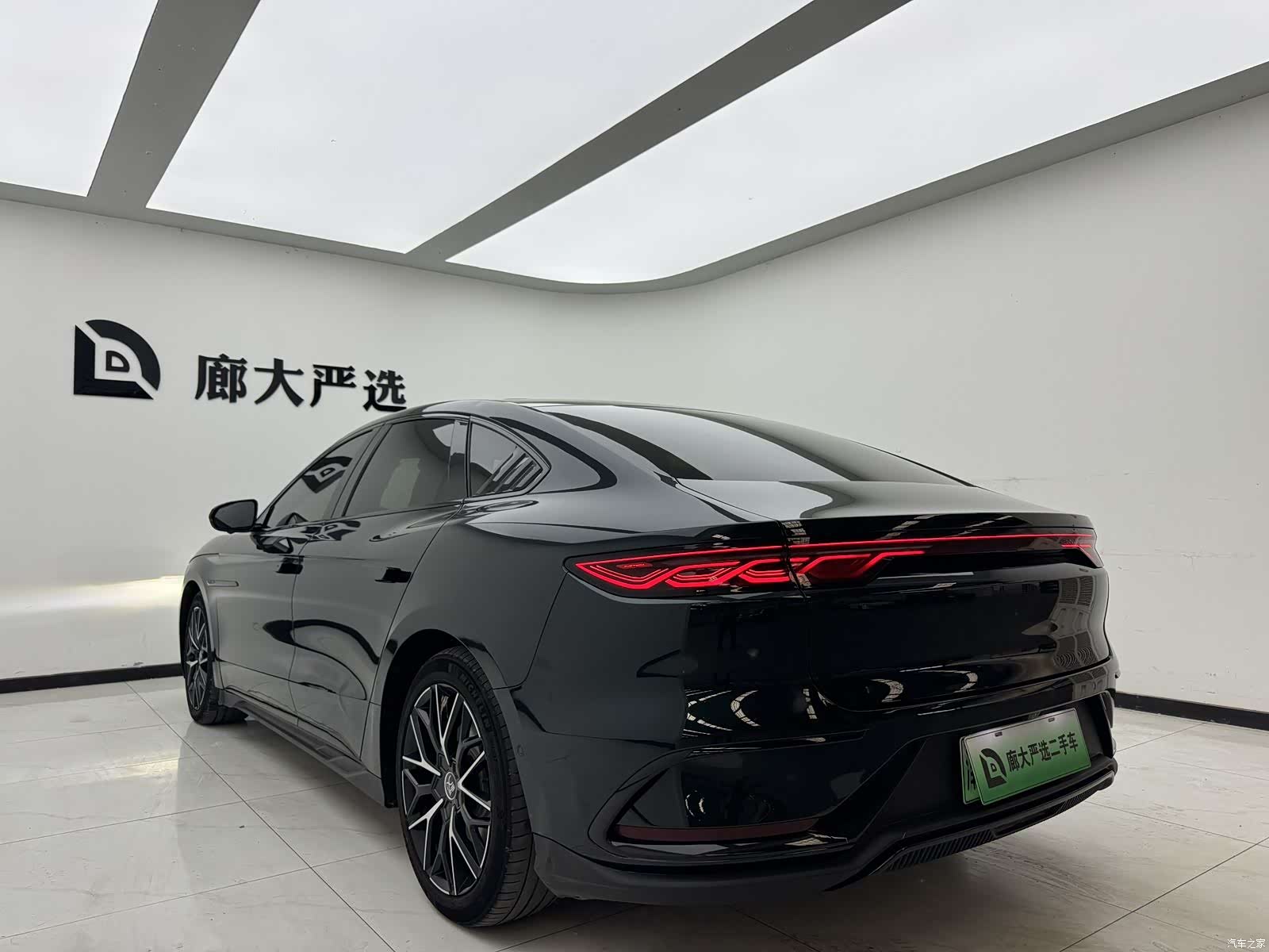 BYD Han, 2023 4