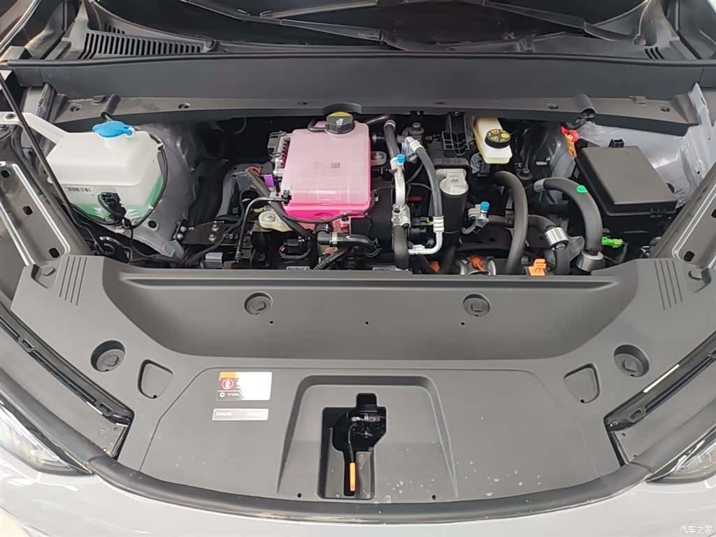 Geely Galaxy E5, 2026 20