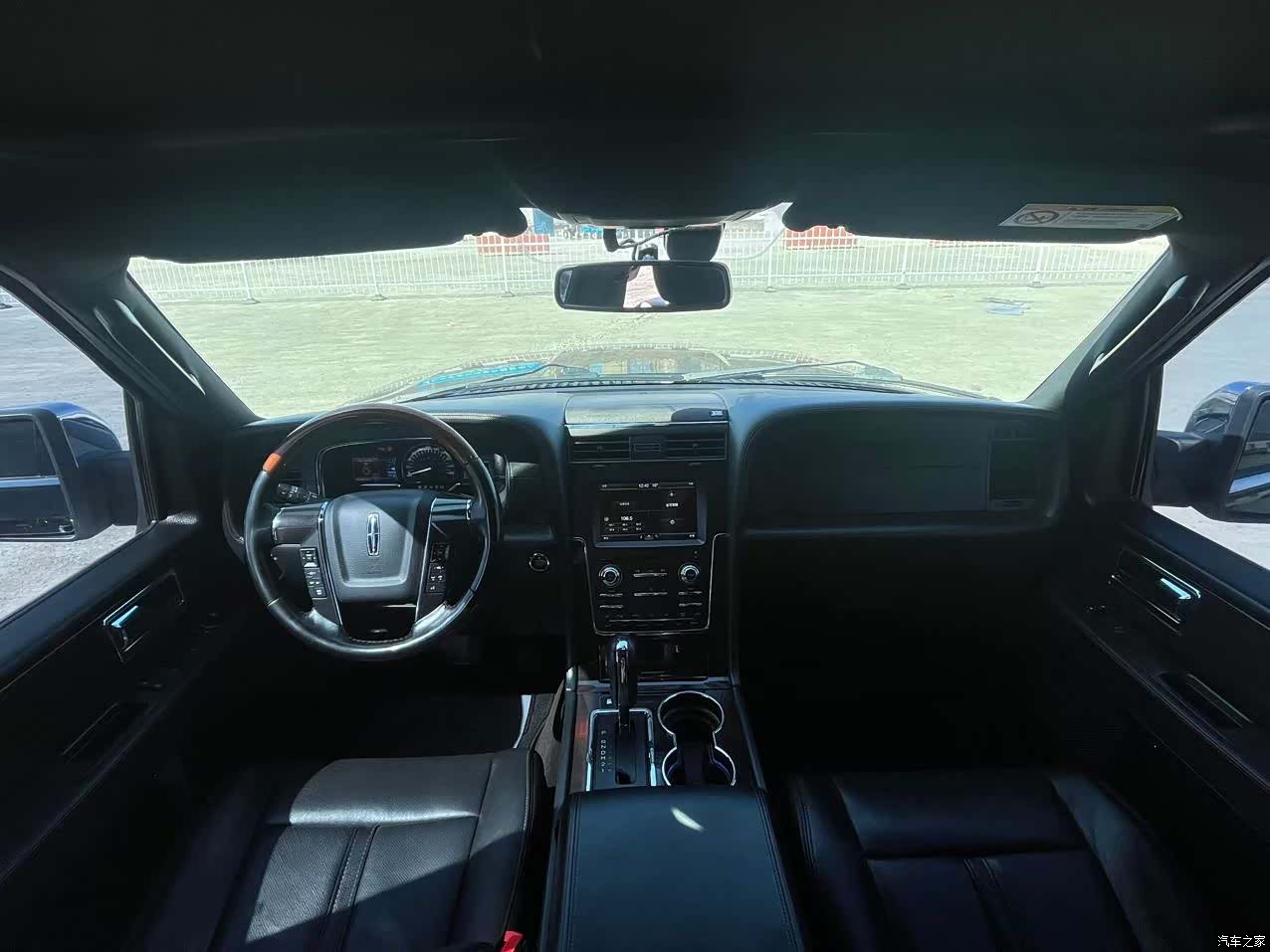 Lincoln Navigator, 2016 8