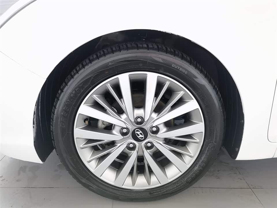 Hyundai Name picture