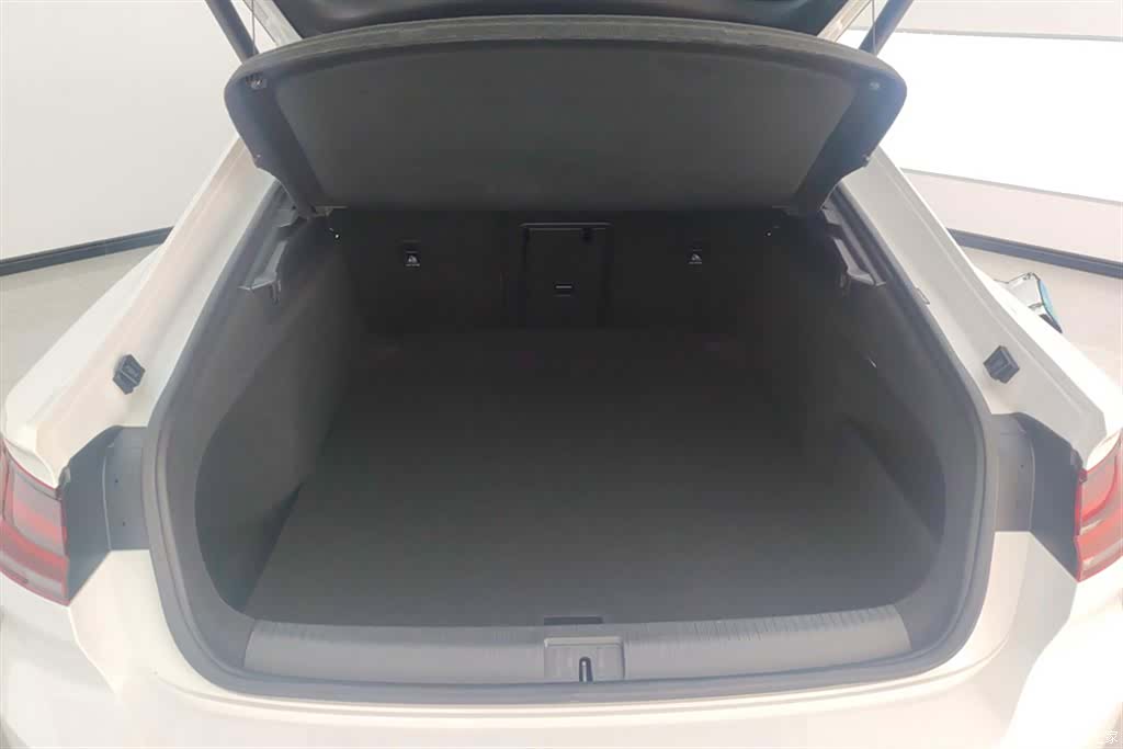 Volkswagen CC, 2020 4
