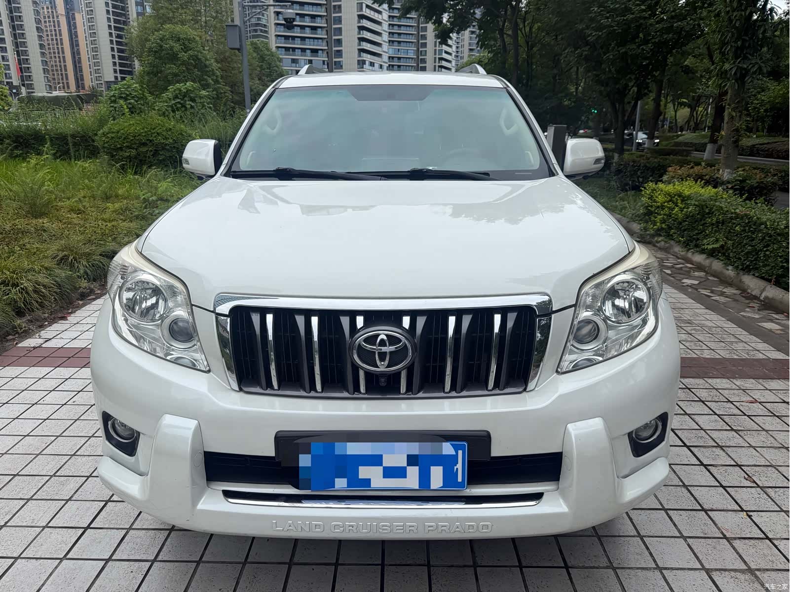 Toyota Prado, 2011 1