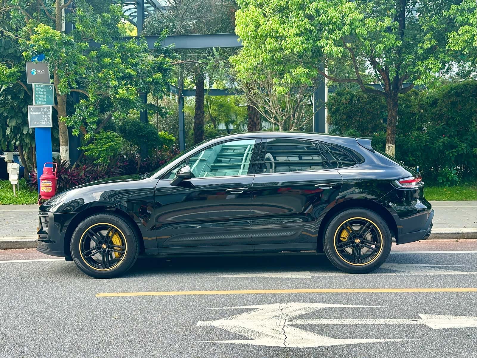 Porsche Macan, 2023 3