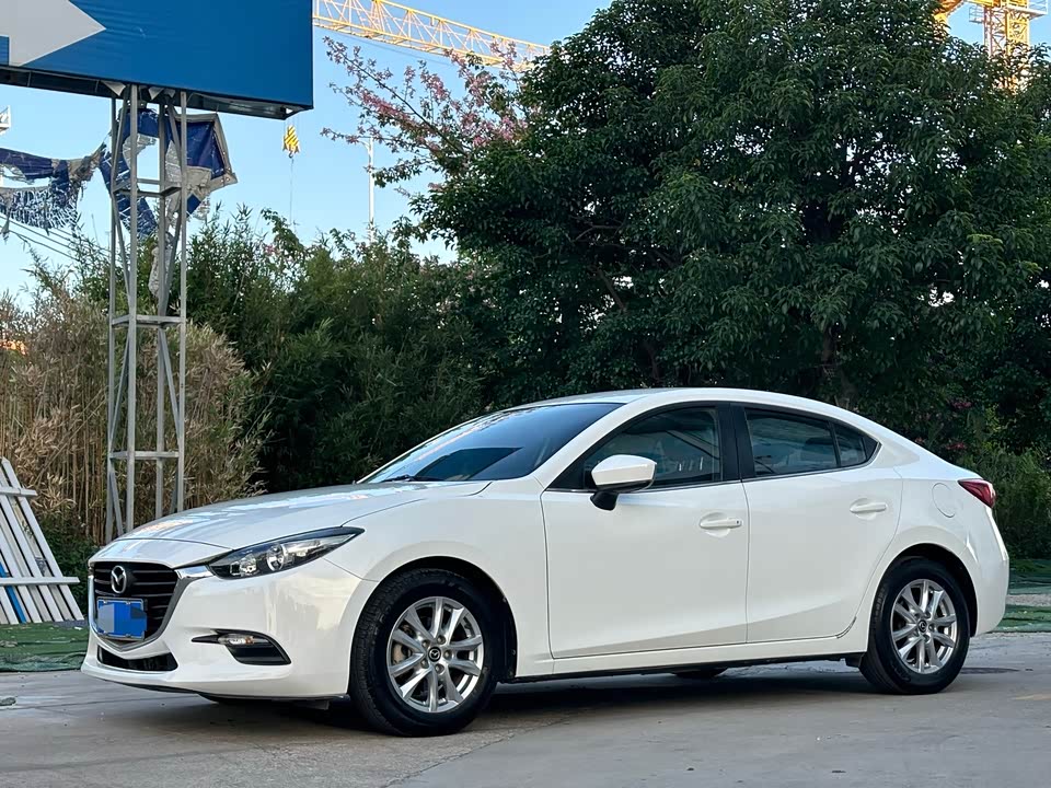 Mazda 3 Angkesaila