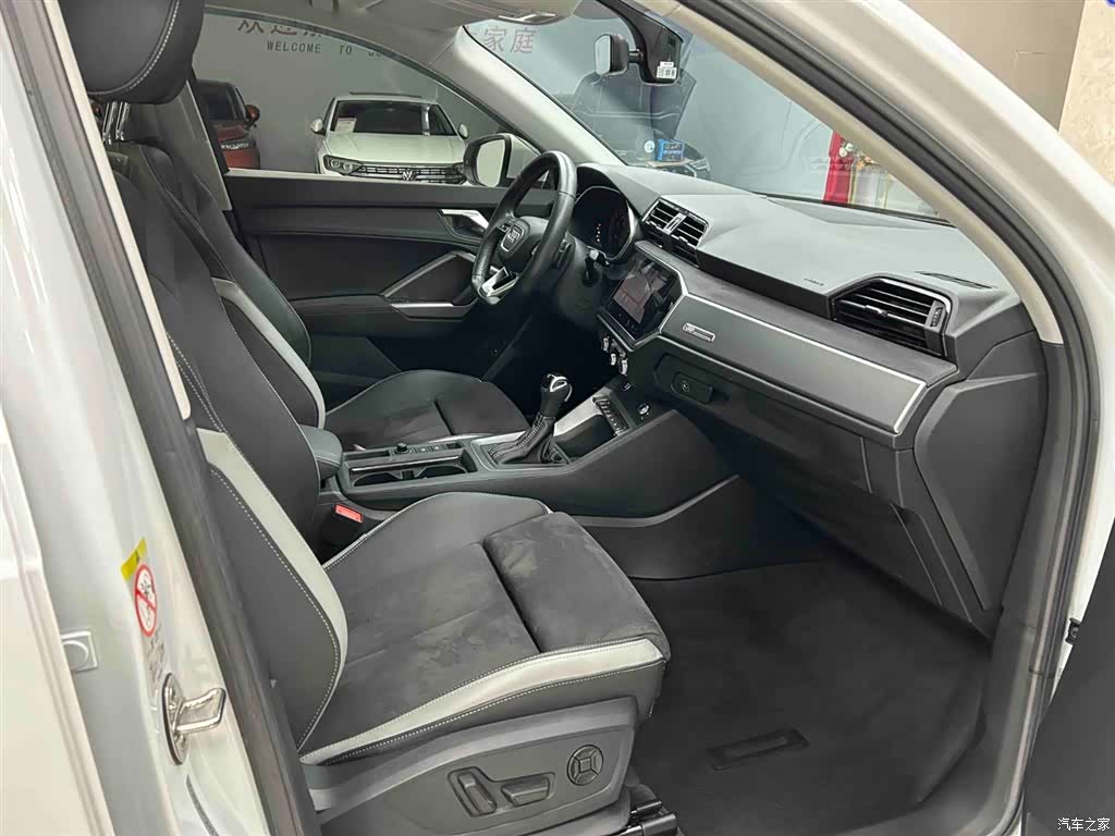 Audi Q3, 2022 13