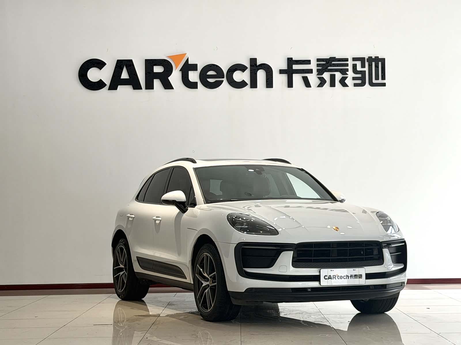 Porsche Macan, 2024 3