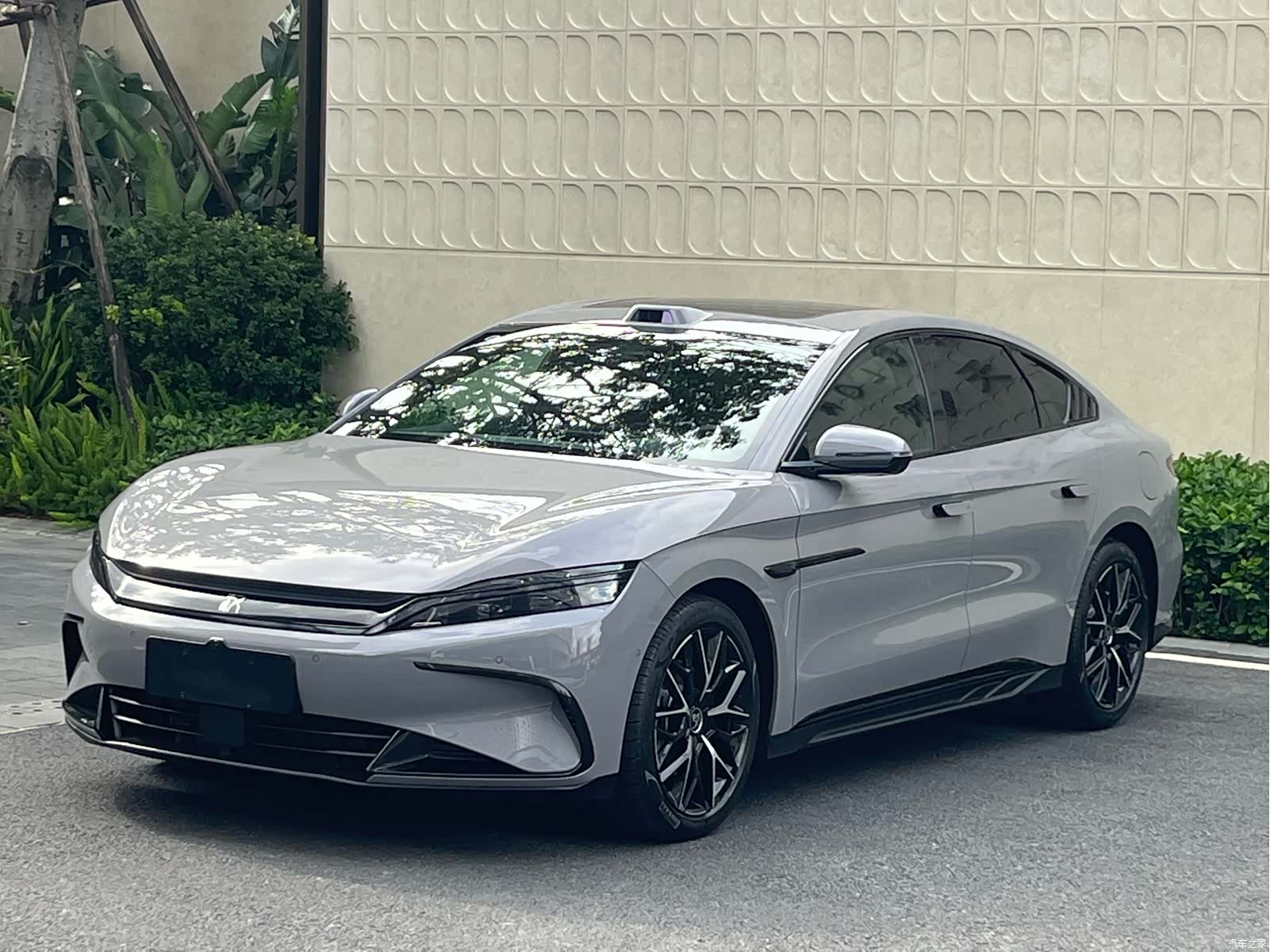 BYD Han, 2025 1
