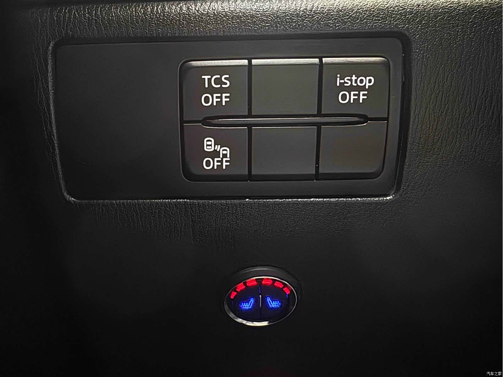 Mazda CX-4, 2023 11
