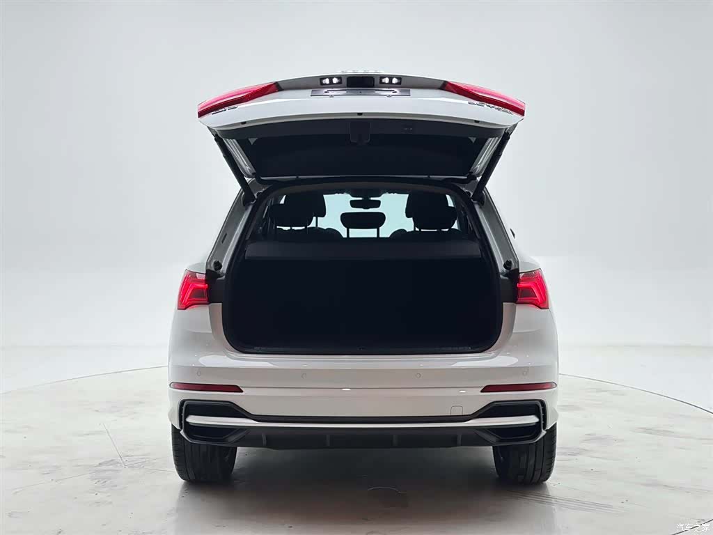 Audi Q3, 2023 8
