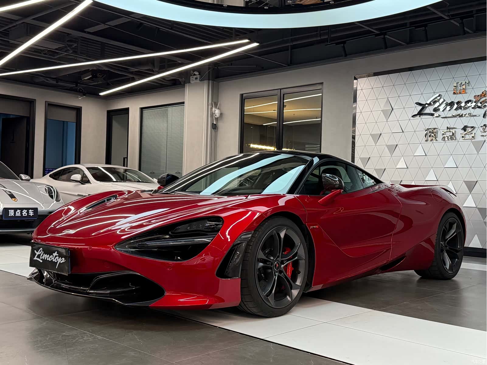McLaren 720S, 2018 1
