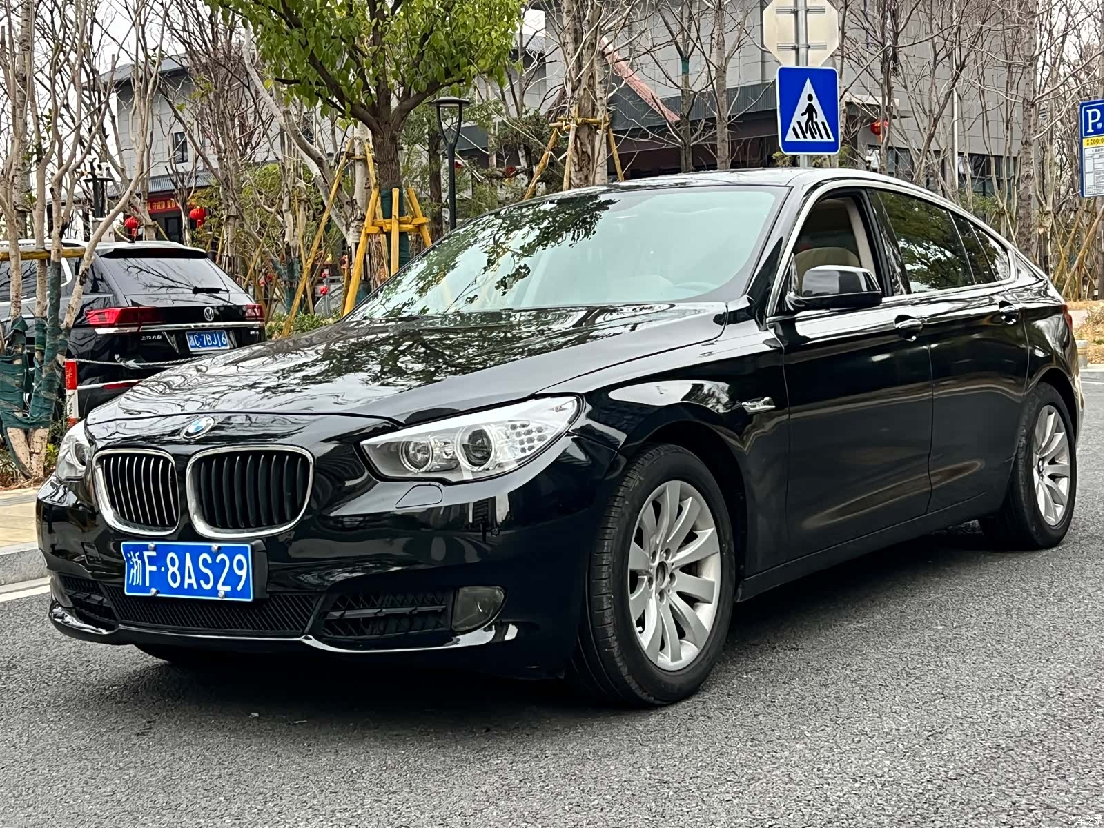 BMW 5 Series, 2010 1