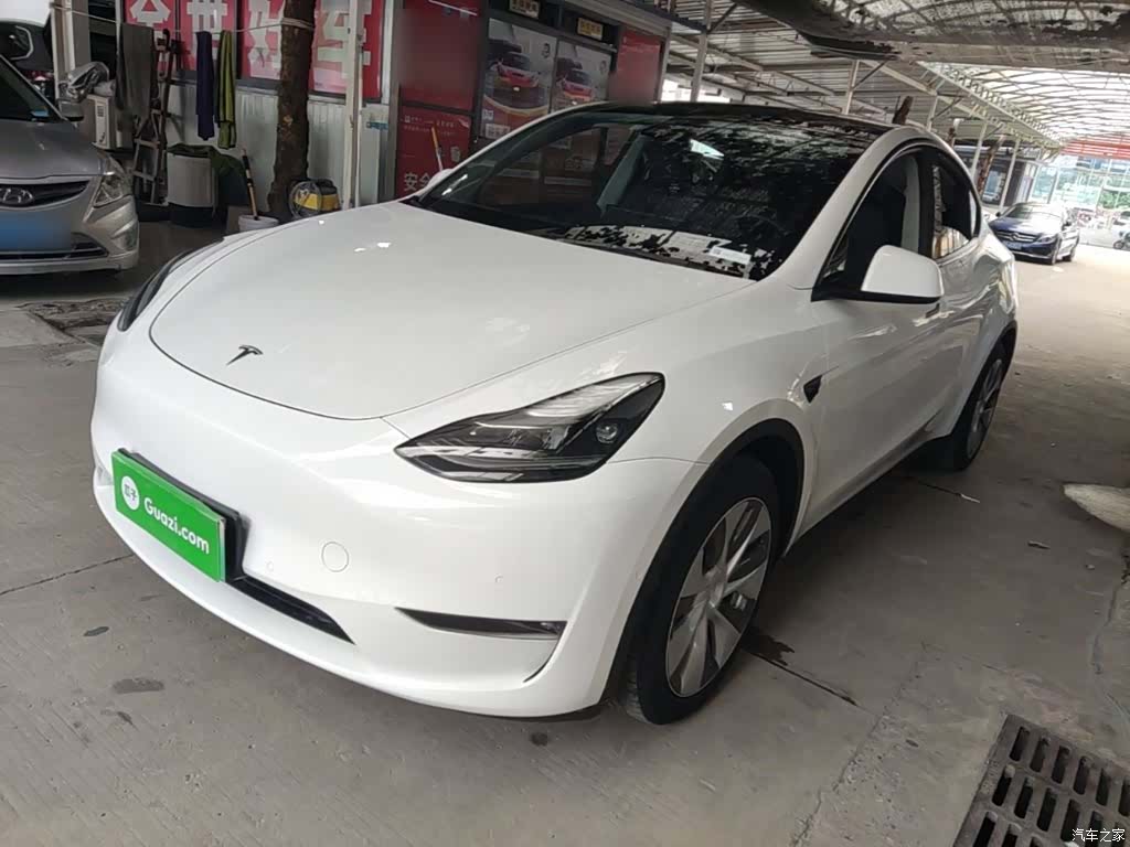 Tesla Model Y, 2021 2