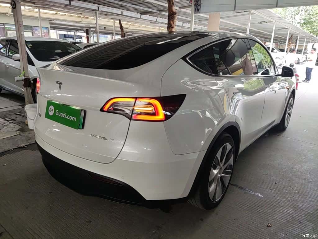 Tesla Model Y, 2021 7