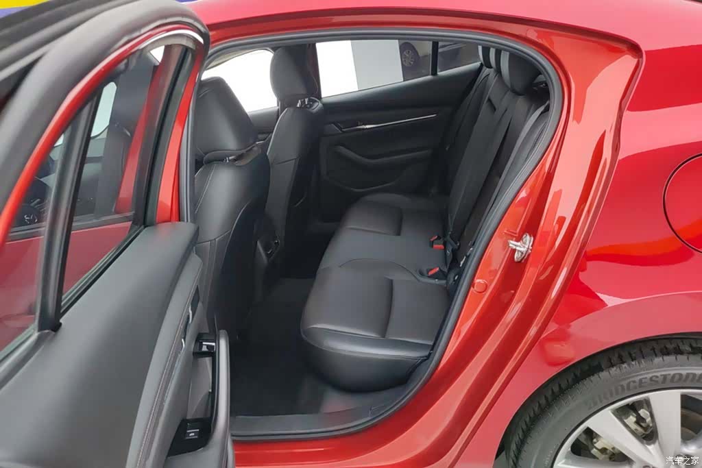 Mazda Mazda3, 2020 11