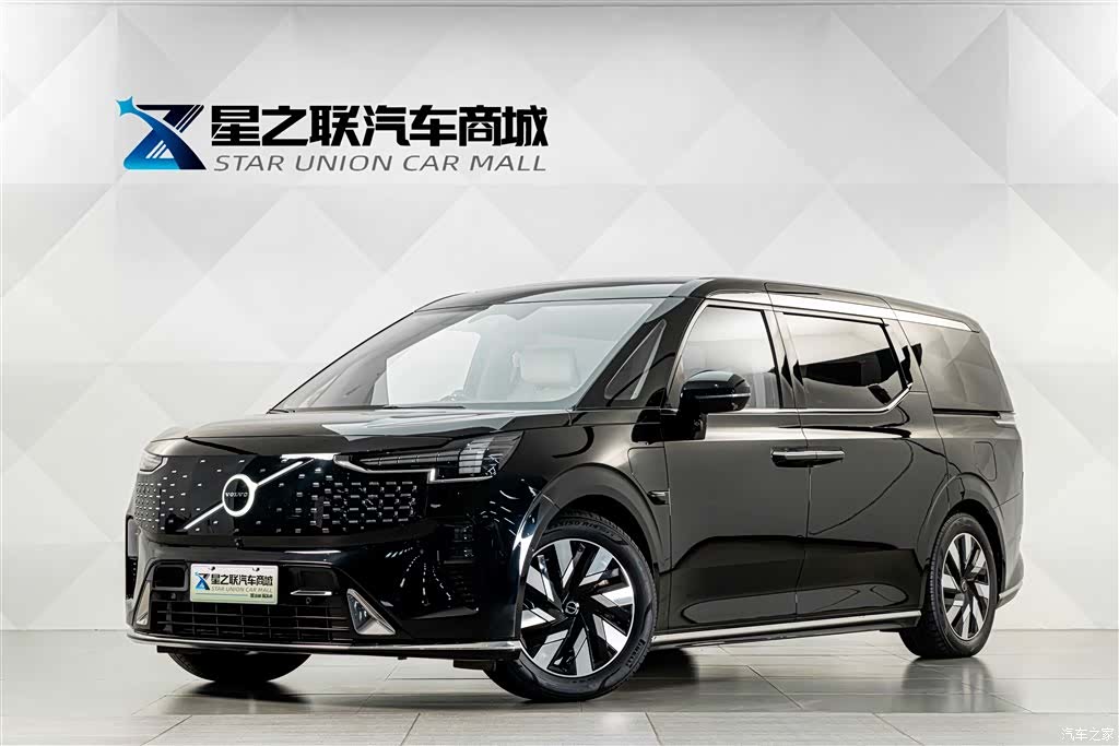 Volvo EM90, 2025 1
