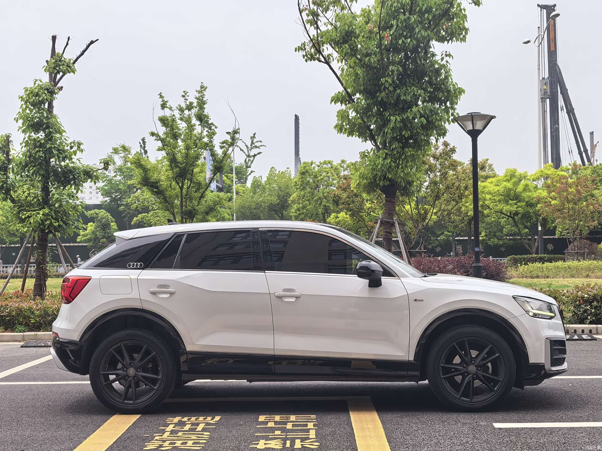 Audi Q2L, 2021 9