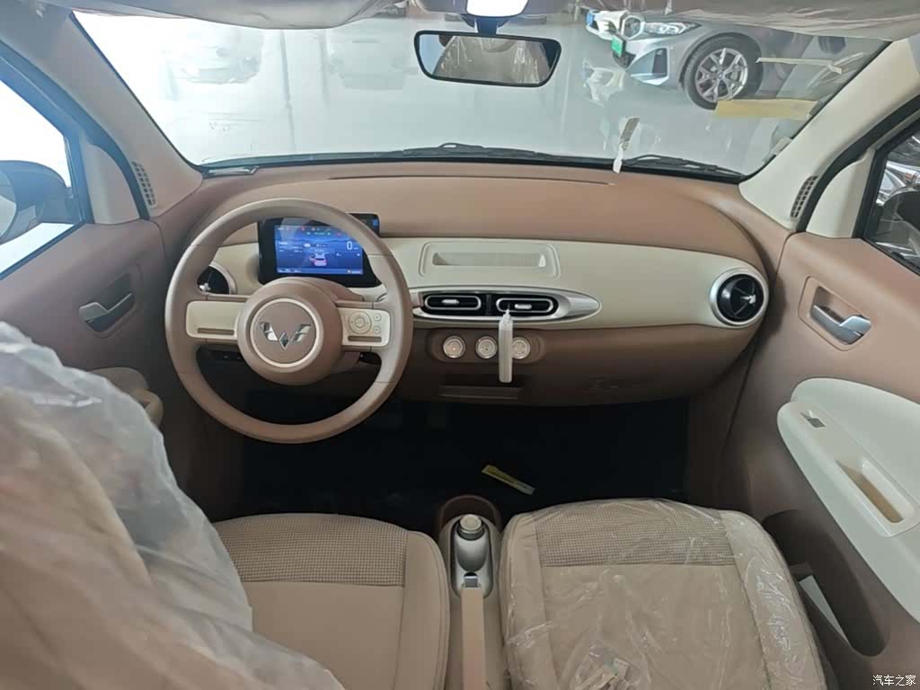 Wuling MINIEV, 2026 10