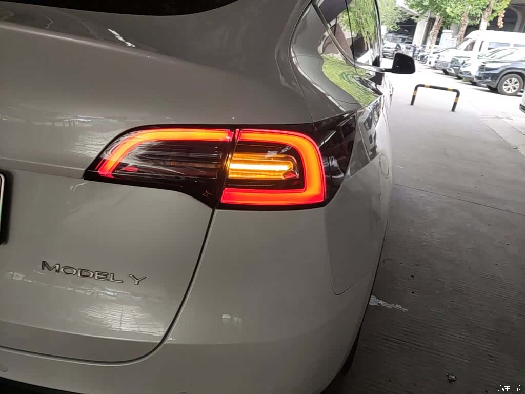Tesla Model Y, 2021 8