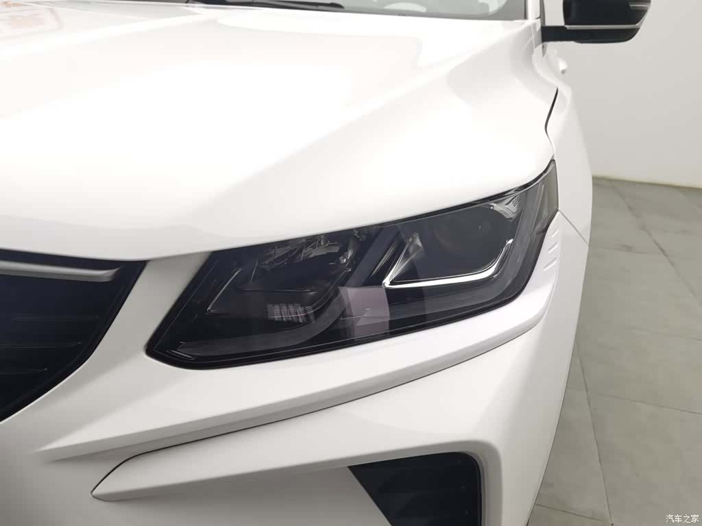 Geely Coolray, 2025 7