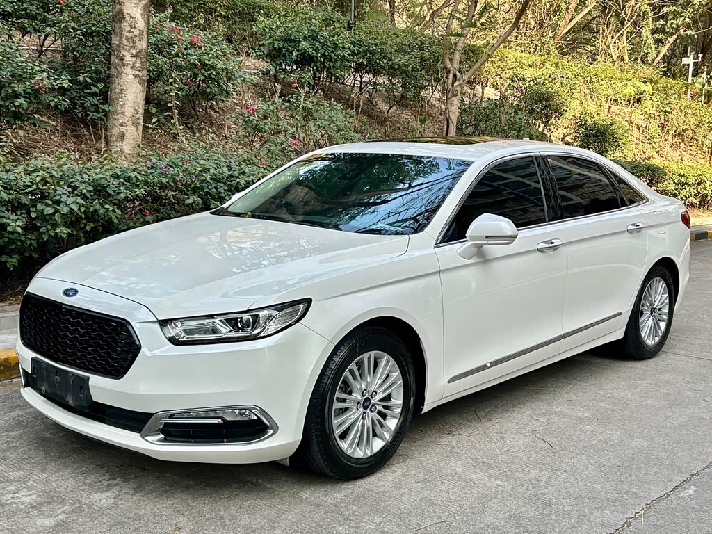 Ford Taurus