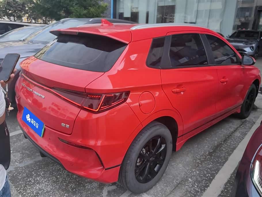 BYD e2