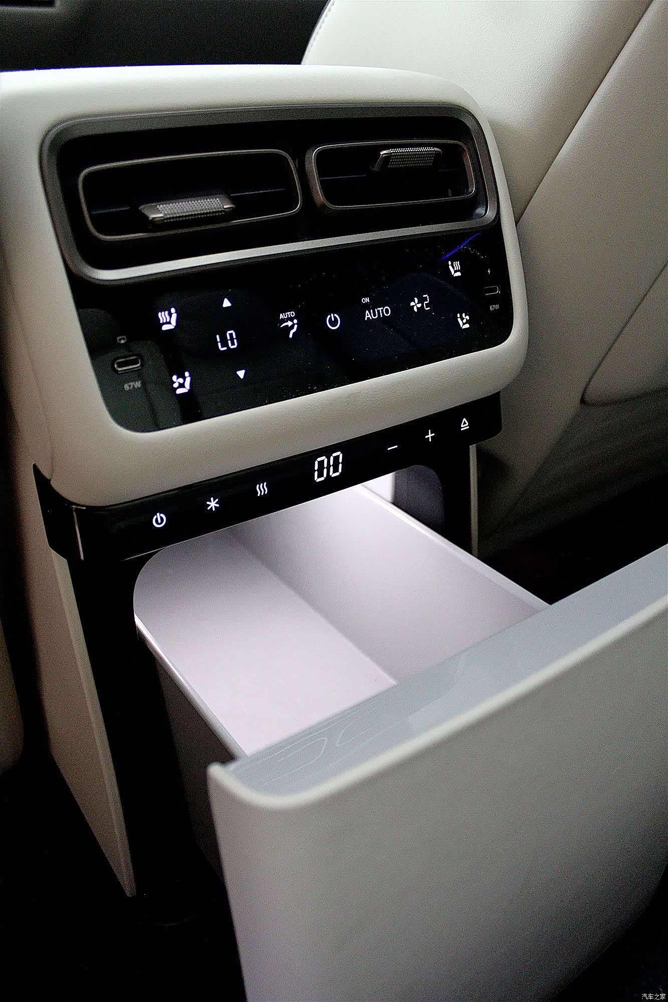 Li Auto i6, 2026 12