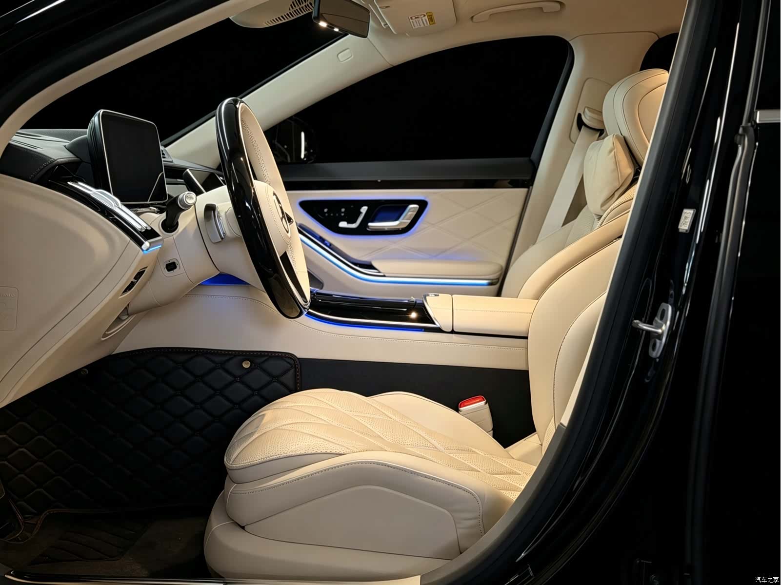 Maybach S-Class, 2023 4