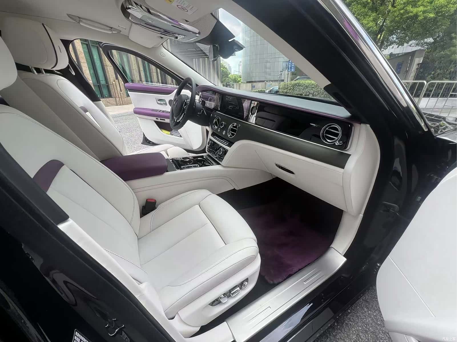 Rolls-Royce Ghost, 2022 21
