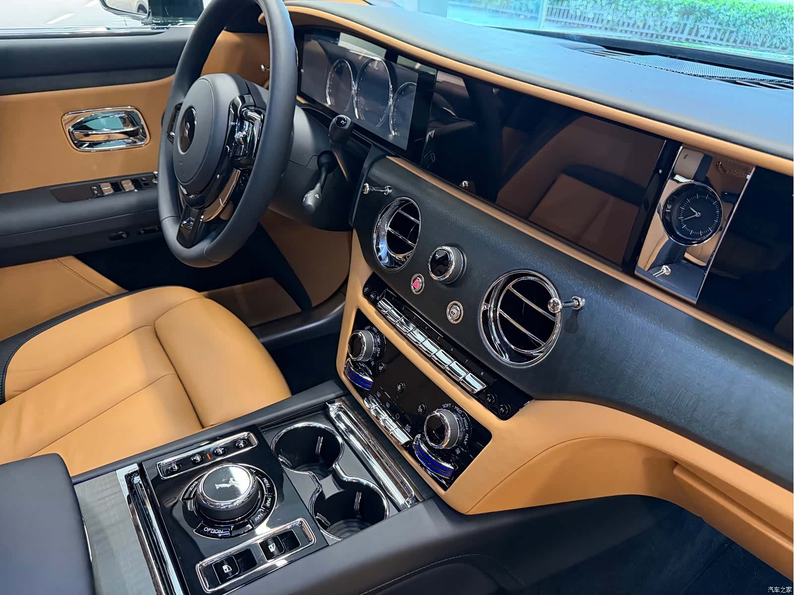 Rolls-Royce Ghost, 2021 11