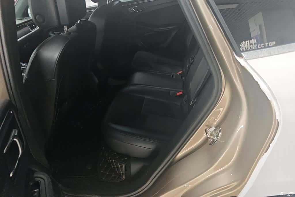 Porsche Macan, 2015 11