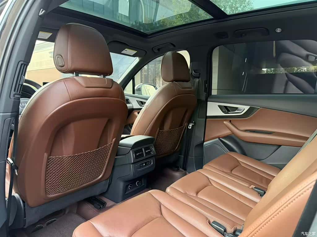 Audi Q7, 2019 10