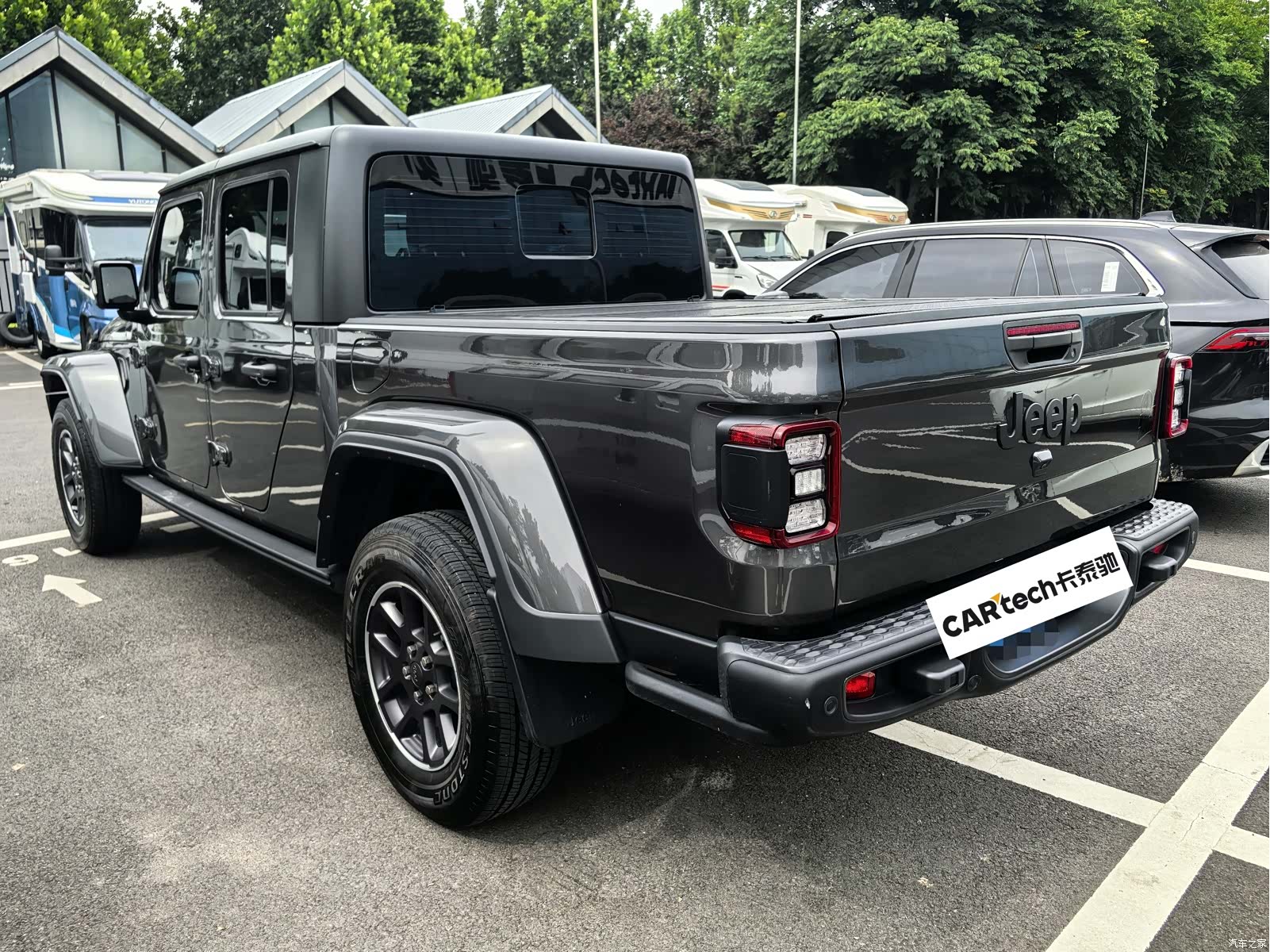 Jeep Gladiator, 2023 все фото