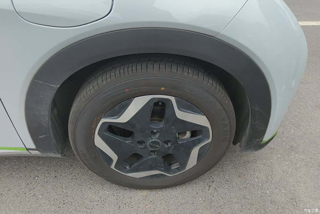 BYD Dolphin, 2022 6