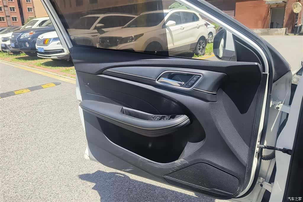 Roewe Ei5, 2019 7