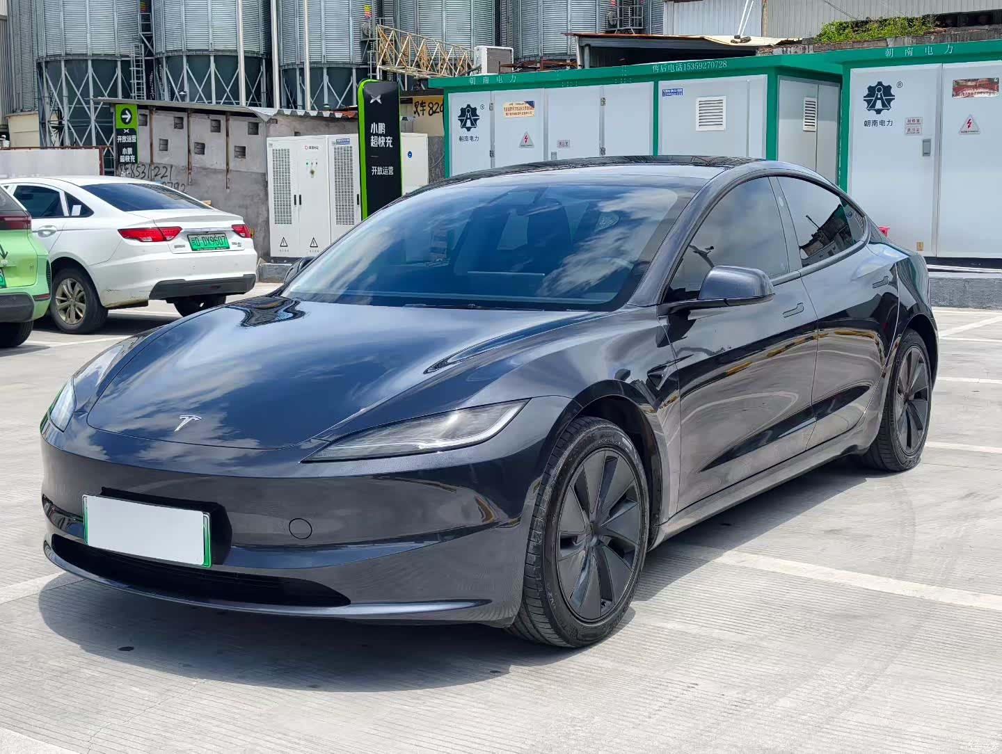 Tesla Model 3, 2025 3