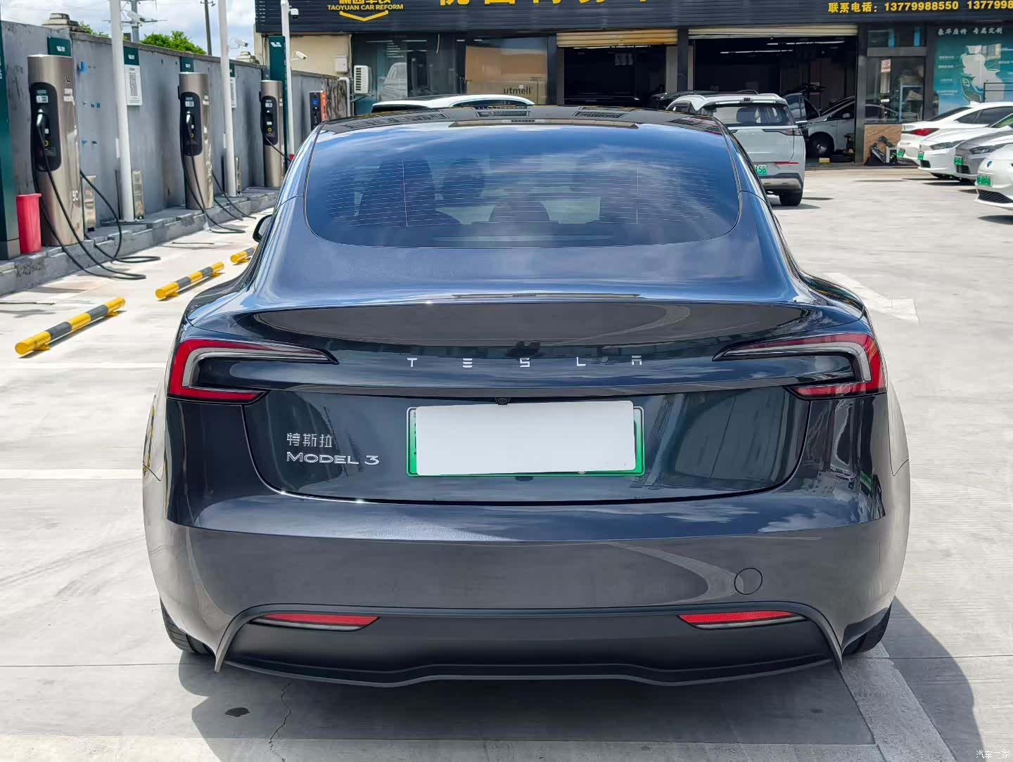 Tesla Model 3, 2025 8