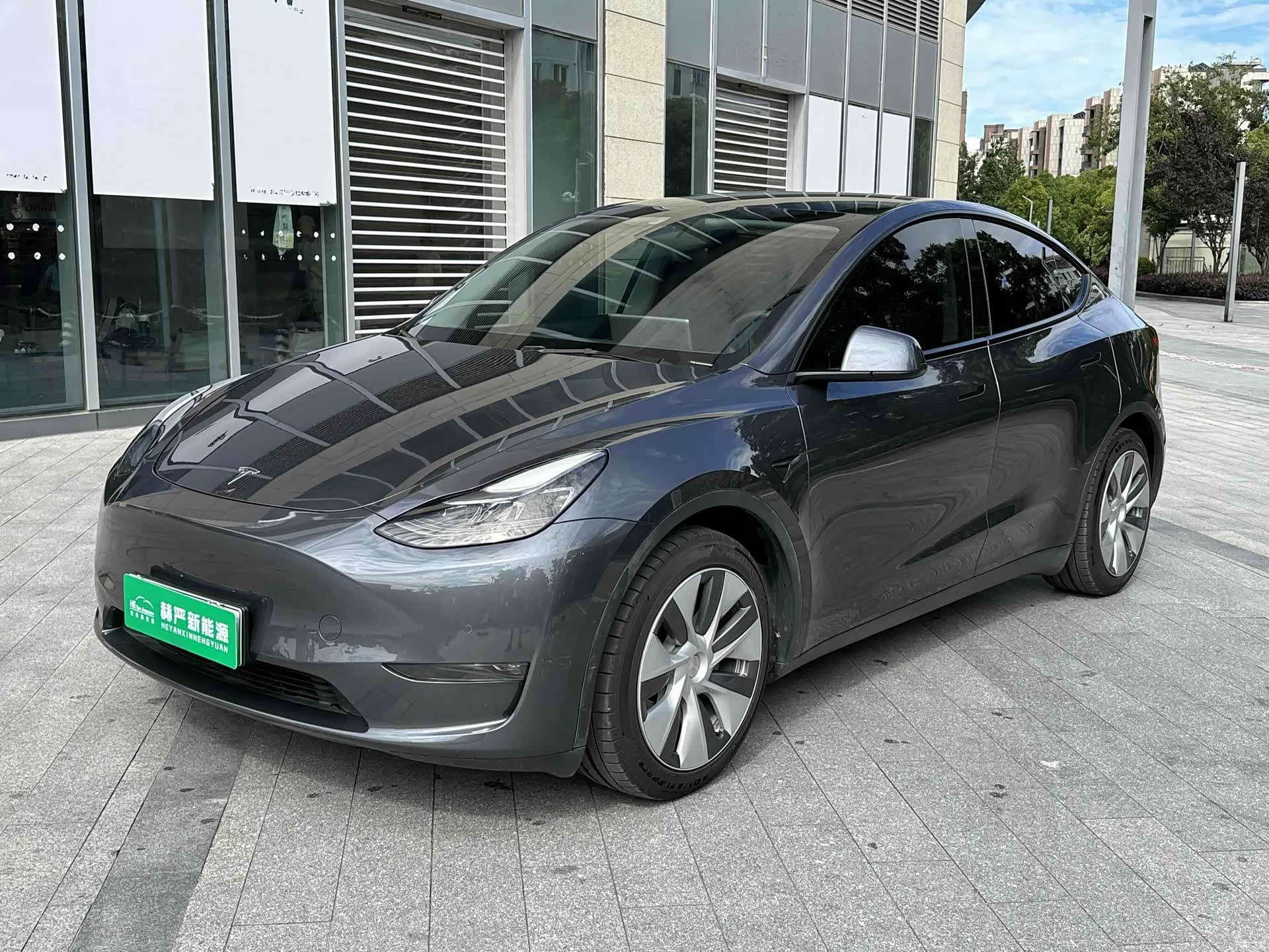Tesla Model Y, 2021 1