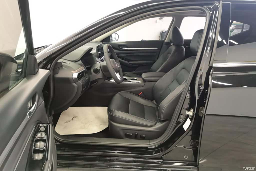Nissan Teana, 2022 9