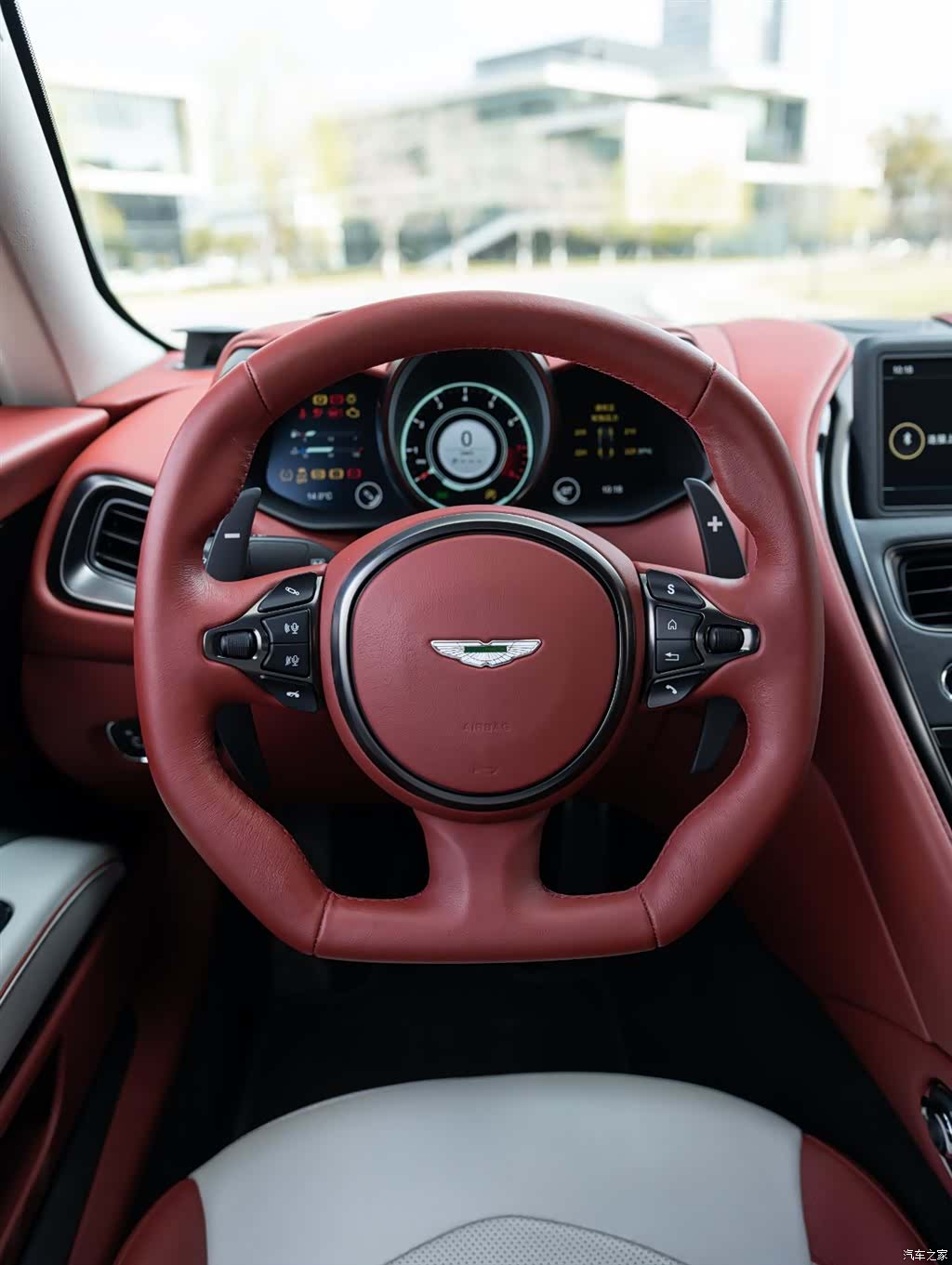 Aston Martin DBS, 2019 11