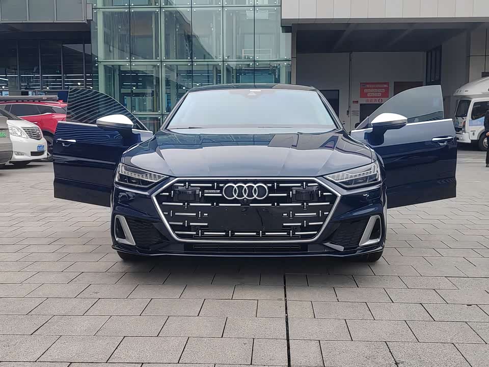 Audi A7L
